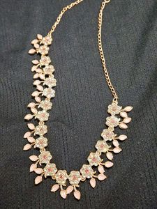 Elegant Floral Rhinestone Necklace