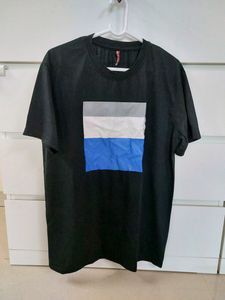 Black T-shirt