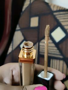 Manish Malhotra Concealer