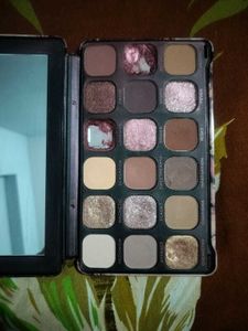 Revolution Forever Flawless Eyeshadow Palette