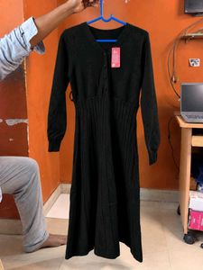 Elegant Black Knit Midi Dress