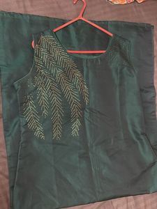 Elegant Emerald Kurta with Gold Embellishments