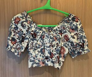Floral Puff-Sleeve Crop Top 🌸