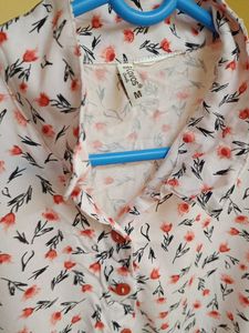 Chic Floral Print Crop Top