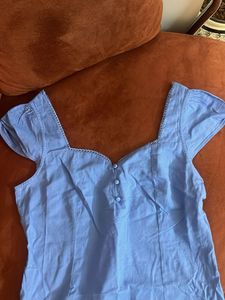 Dressberyy Light Blue Button-Up Top
