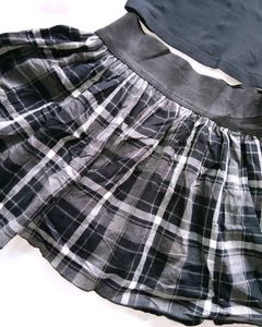 Cute White And Black Skirt