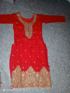 Stunning Red &amp; Gold Embroidered Kurta Set