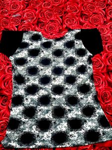 Patterned V-Neck T-Shirt