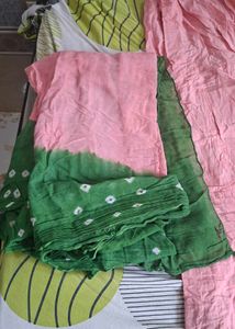 Green Bandhani Kurta Set with Pink Palazzo