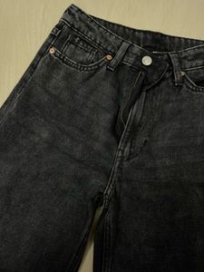 H&amp;M Straight Fit Jeans