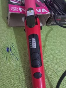 NOVA Hair Straightner 2 In 1 Perfect Condition