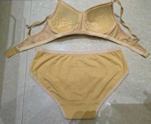 Comfortable Padded Bra and Panty Set