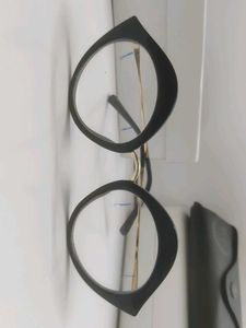 Unique Black Cat-Eye Eyeglasses