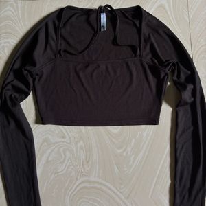 Ribbed Long Sleeve black Crop Top 🖤
