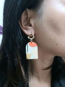 Very Light Earring .
