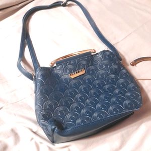 💙👜 New Women's Slingbag Olive Green Bluish Color