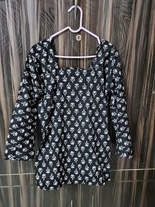 Stylish Black & White Printed Kurta