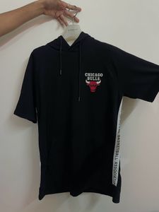 Chicago Bulls Short Sleeve Hoodie