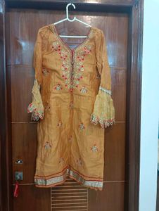 Embroidered Orange red Kurta bottom and dupatta se