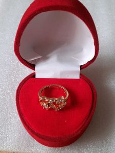 Cute Heart-shaped Ring In Golden Color