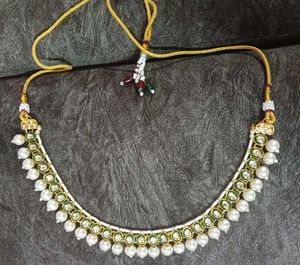 Elegant pearl Kundan jewellery set