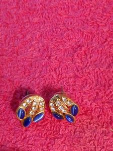 Brand New Gold Coloured Blue And White Stoned Stud