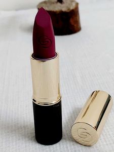 Giordani Gold Blissful Berry Matte Lipstick