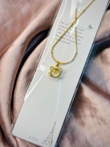 Cute Gold Tone Cat Necklace (Anti-Tarnish)