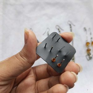 Chic Four Studs Set