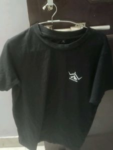 Black Graphic Print T-Shirt