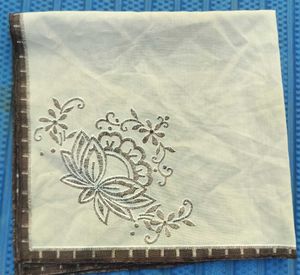 🪶 Premium Embroidered scarf