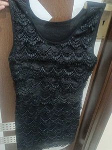 Black Lace Sleeveless dress