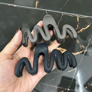 Wavy Hair Claw Clip Set Of 2
