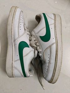 Nike White & Green Sneakers