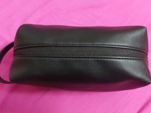 SwissUnisex Black Leather Dopp Kit Pouch