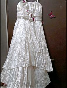 Elegant White Strapless Tiered Dress