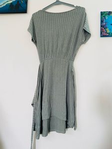Stylish Ribbed Midi Dress with Wrap Detail