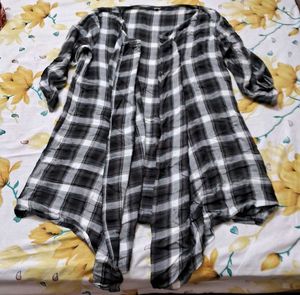 Women's Plaid Open Front Shrug