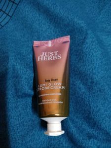 Just Herbs Lumi-Glow Strobe Cream (Rosy Gleam)