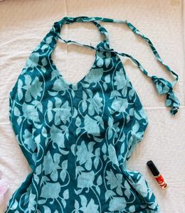 Green backless halter neck kurta