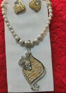 Elegant Pearl Necklace and Earring Set