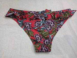 💛 Floral Ruffled Bikini Bottom