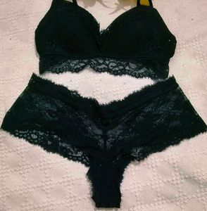 Very Fancy H&amp;M Brallete With Beautiful Penty