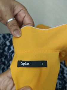 Chic Yellow Collared Button-Up Blouse