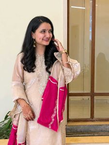 Elegant Beige Kurta Set with Pink Dupatta