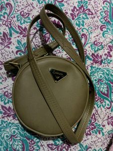 Sling Bag In Eye Catching olive colour