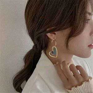 Mismatch Korean Black Heart Earrings