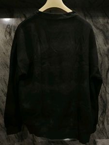 Black Crewneck Sweatshirt