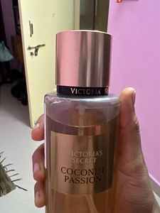 Victoria's Secret Coconut Passion Fragrance Mist