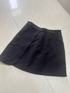 Chic Black A-Line Mini Skirt